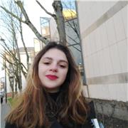 Cours de soutien scolaire adaptés au rythme de l'élève et à ses besoins pour l'aider à progresser.